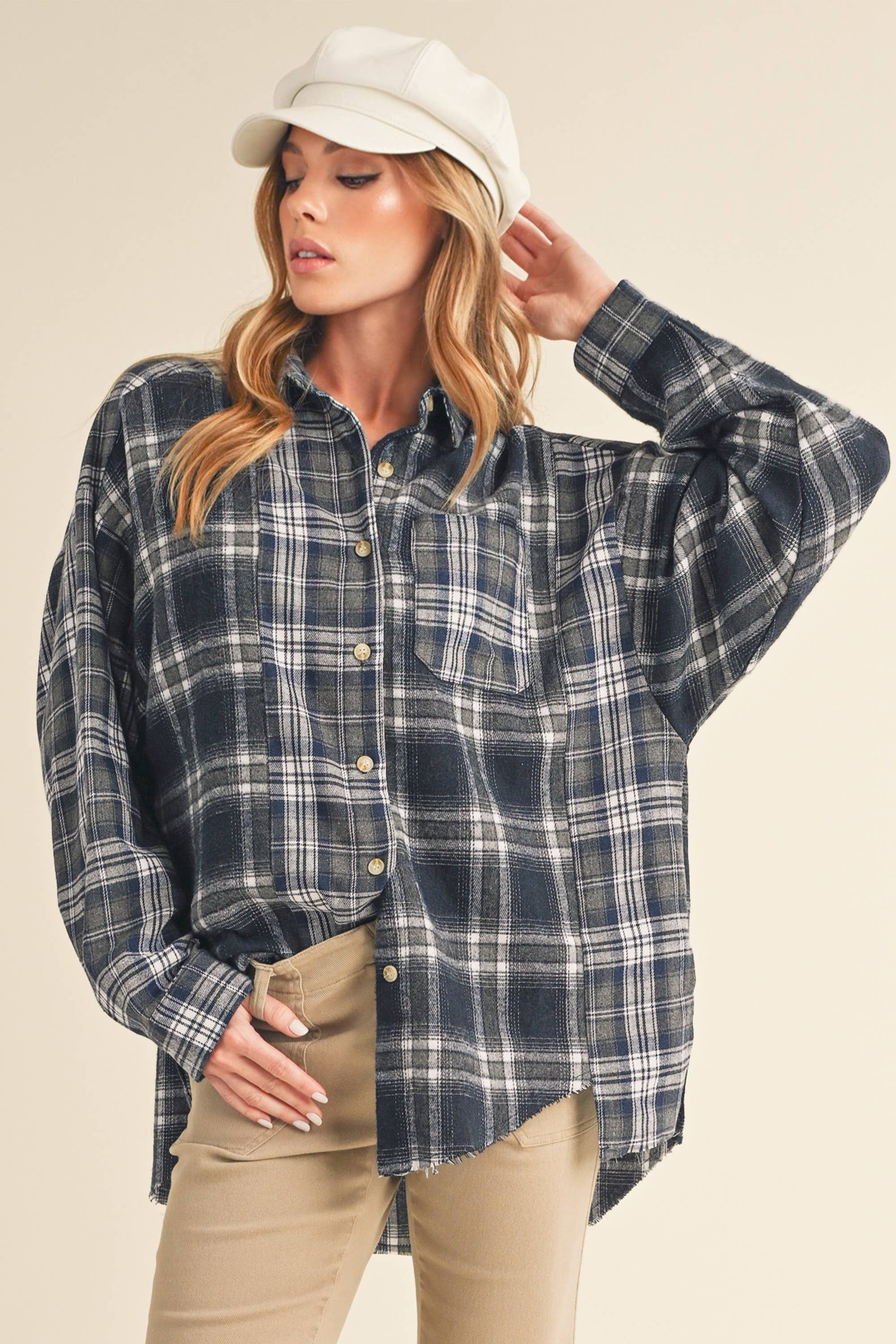 AEMI + CO – Camisa com botões no colarinho – Mulher por atacado – Camisa de flanela oversized Noelle 845AN15
