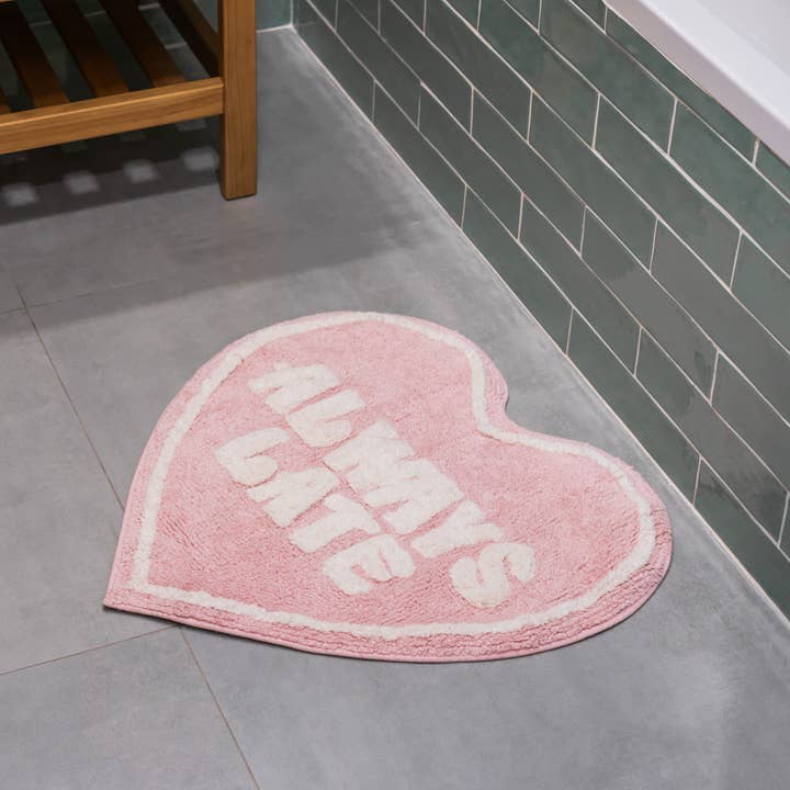 Flamingueo - Wholesale Bath Mat - Kids & Baby - Heart-shaped bath mat Flamingueo “Always Late”