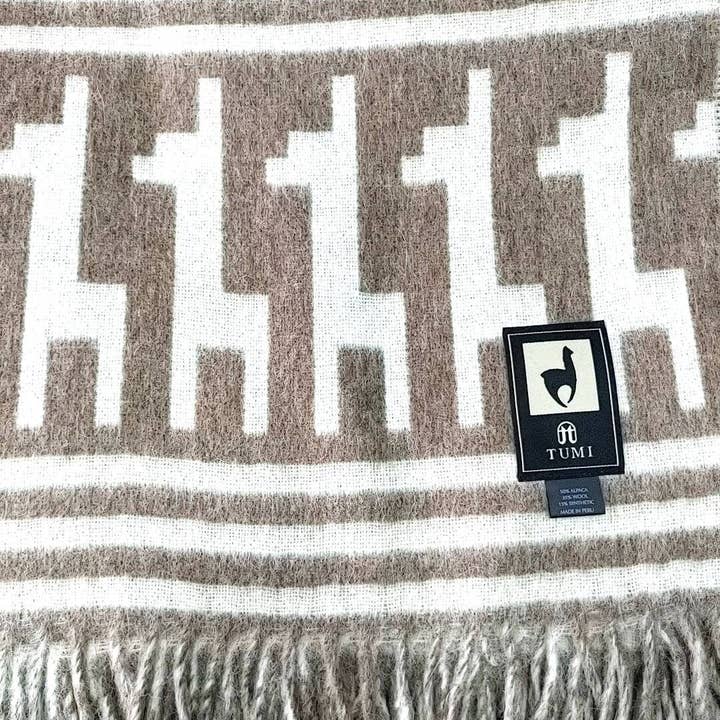 MODA LATINA - Wholesale Throw blanket - Luxury Alpaca blankets - wool blankets - peruvian blankets2