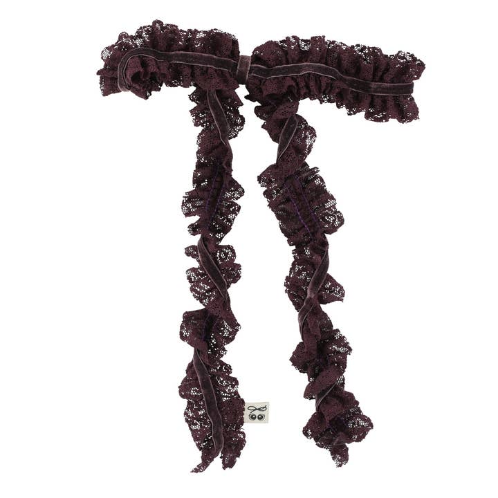 Kant Plooien Lange Strik voor wholesale door Heirlooms New York