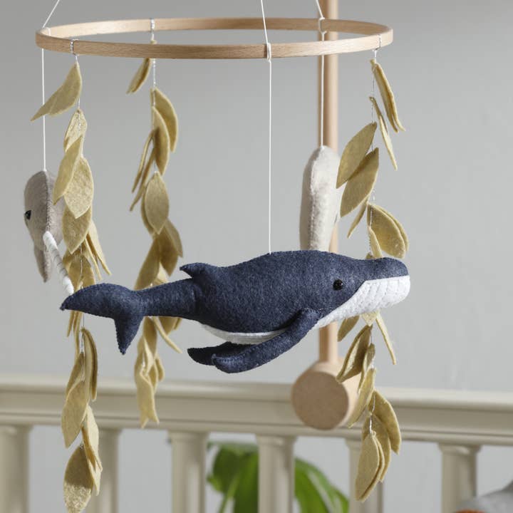 2 Stories – Großhandel Baby-Mobile – OCEAN Babymobil, Delfin, Wal, unter dem Meer, Meer2