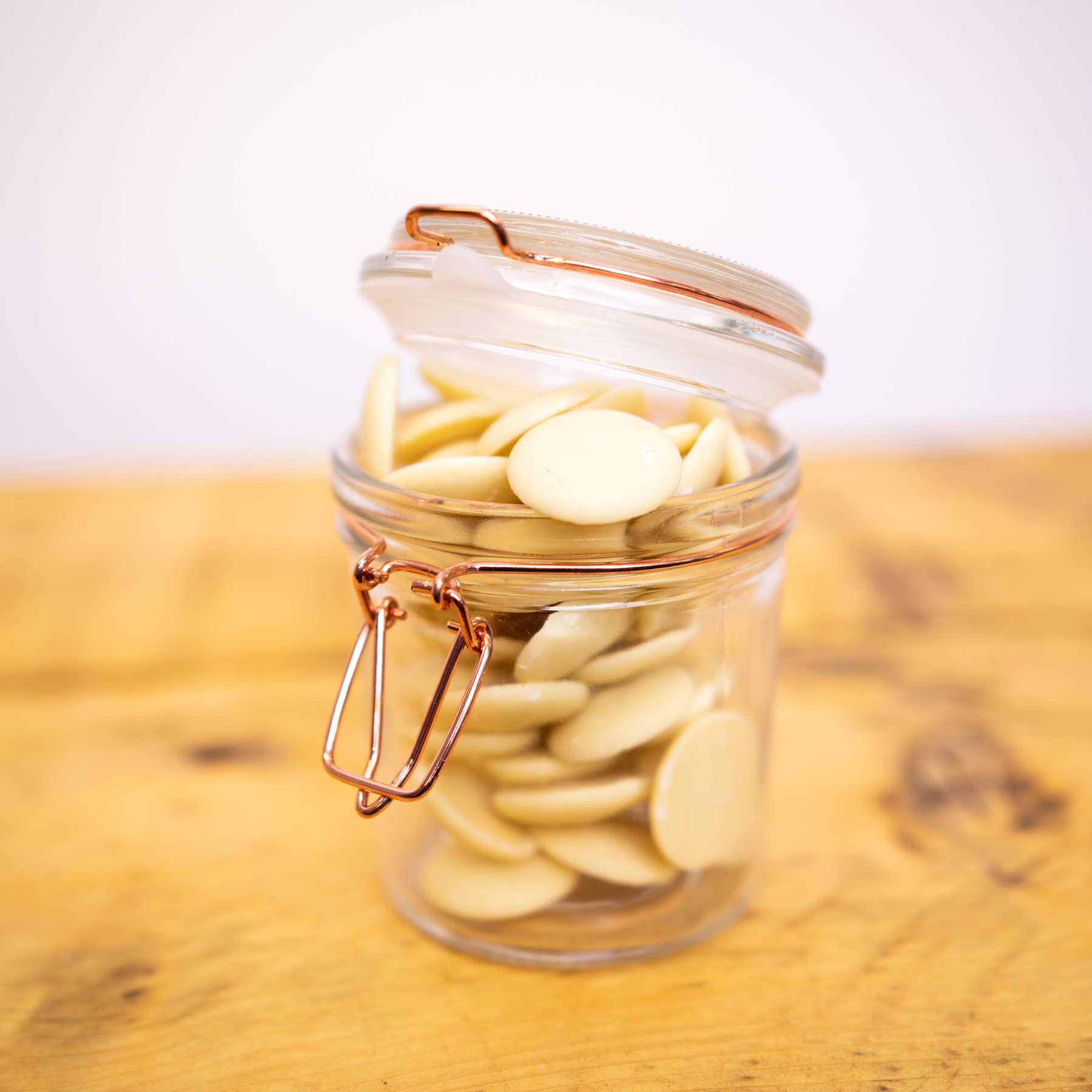 Cocoa Loco - Wholesale Chocolate Box - Bulk Box - White Chocolate Couverture - 5Kg1