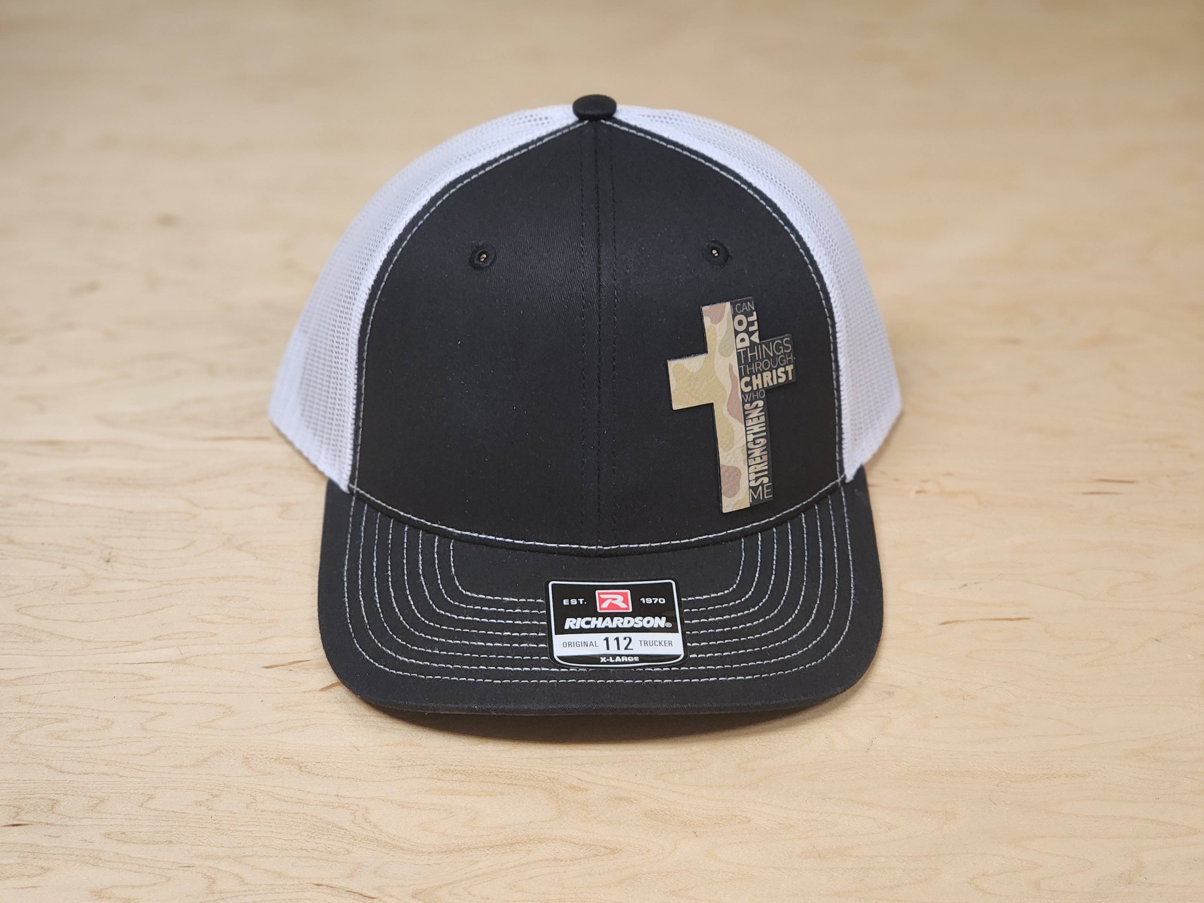 Knot Creatives – Großhandel Trucker-Cap – Unisex – Glaube Tarnung Kreuz Mesh Baseballkappe2