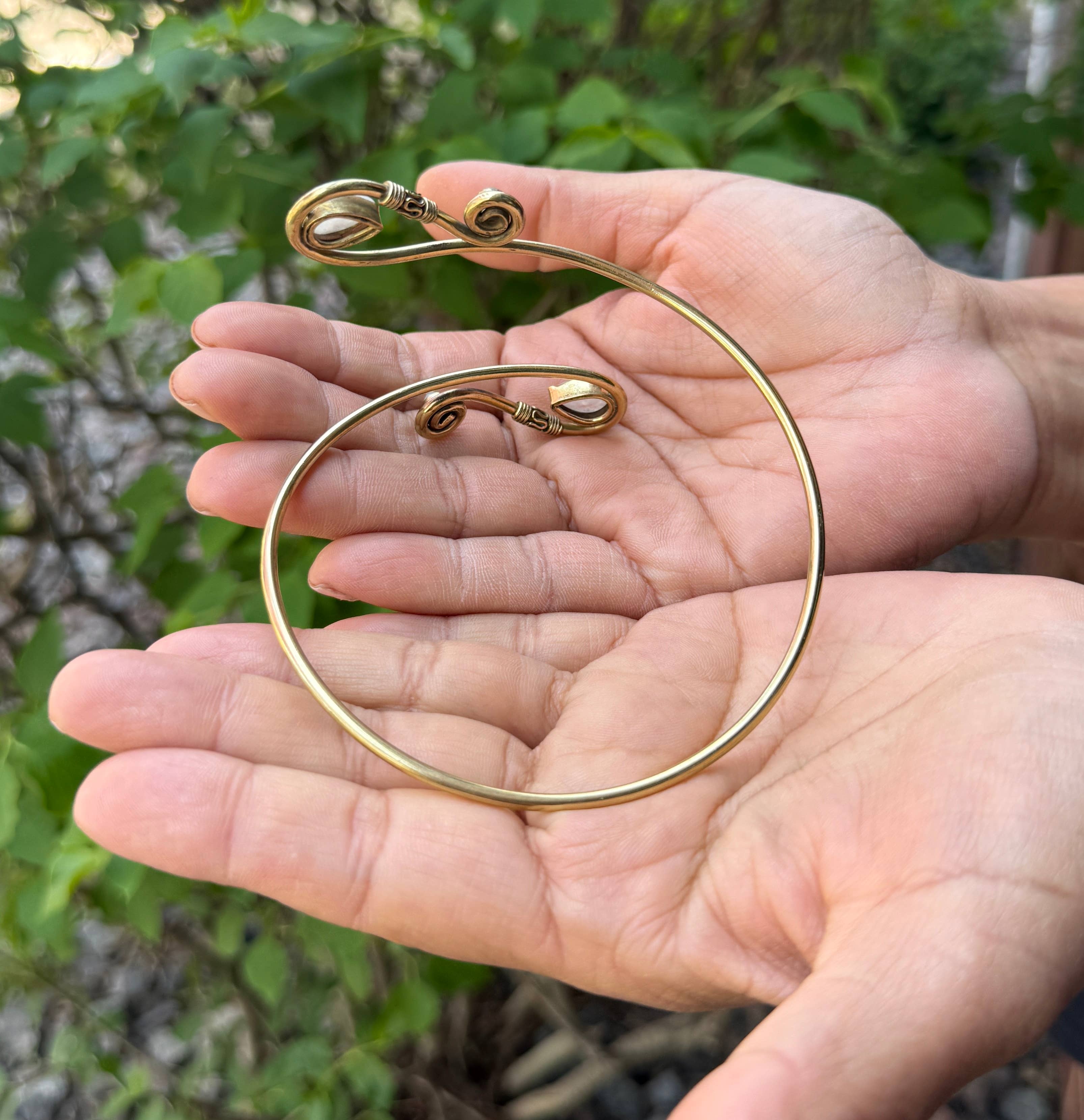 Lungta Imports – Engroshandel Manchetarmbånd – Håndlavet armcuff-armbånd med sten6