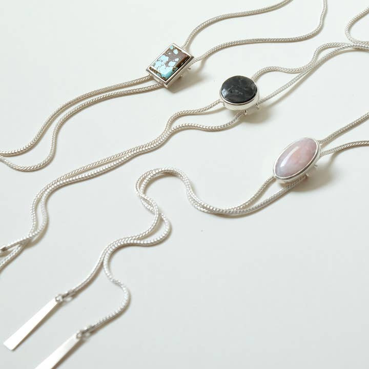 Sarah Safavi Jewelry – wholesale Hänge-/berlockhalsband – Bolo slips med sten