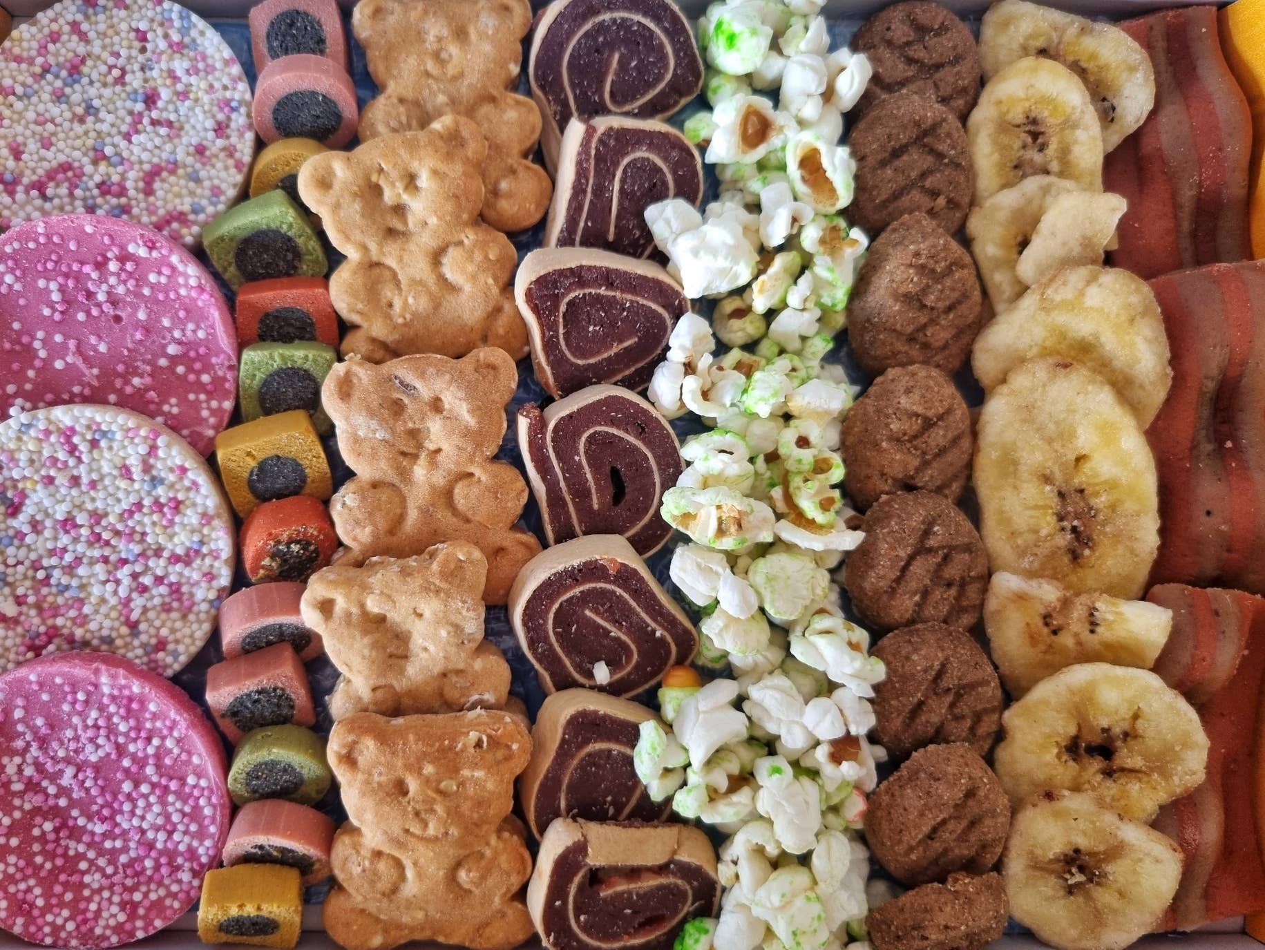 DOGraze - Wholesale Pet Treats - Dog - Barkuterie board4