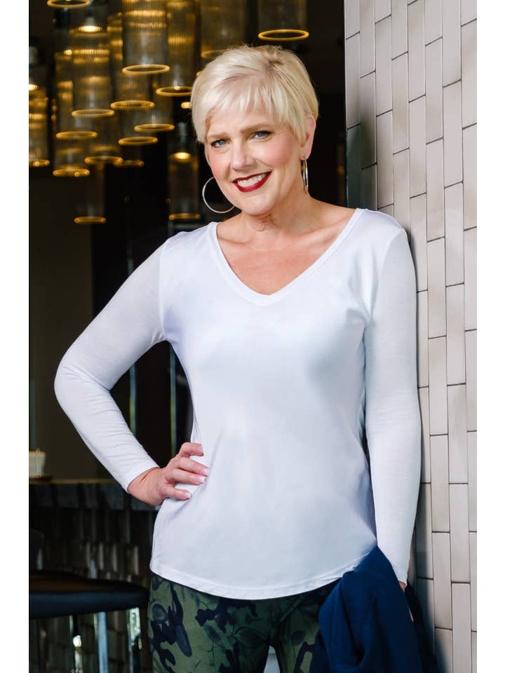 TINA Stephens Italy/Tees By Tina - Wholesale T-Shirt - Women's - Everly Viscose Sheen Top (BLS137)