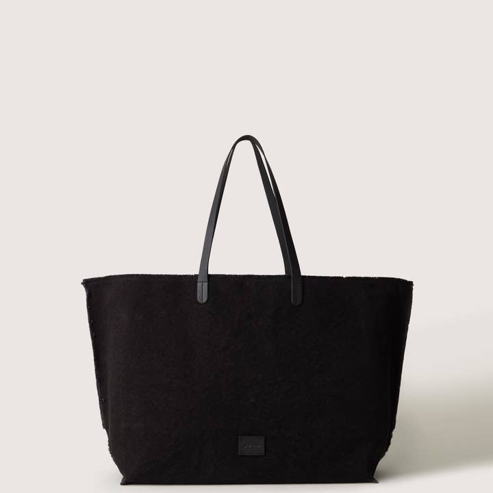 Sand Vachetta Hana Canvas Boat Bag in Black for wholesale on Faire