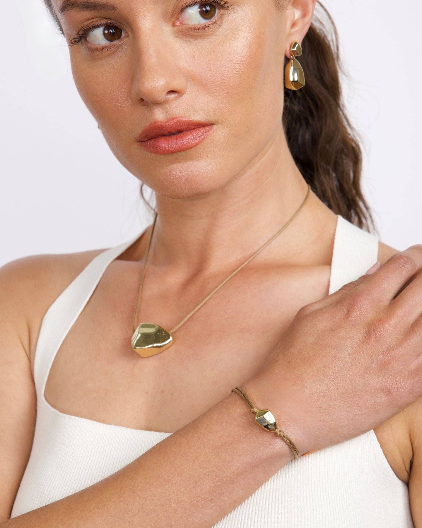 Stella & Dot - Wholesale Pendant/Charm Necklace - Ulani on Leather Cord Necklace1