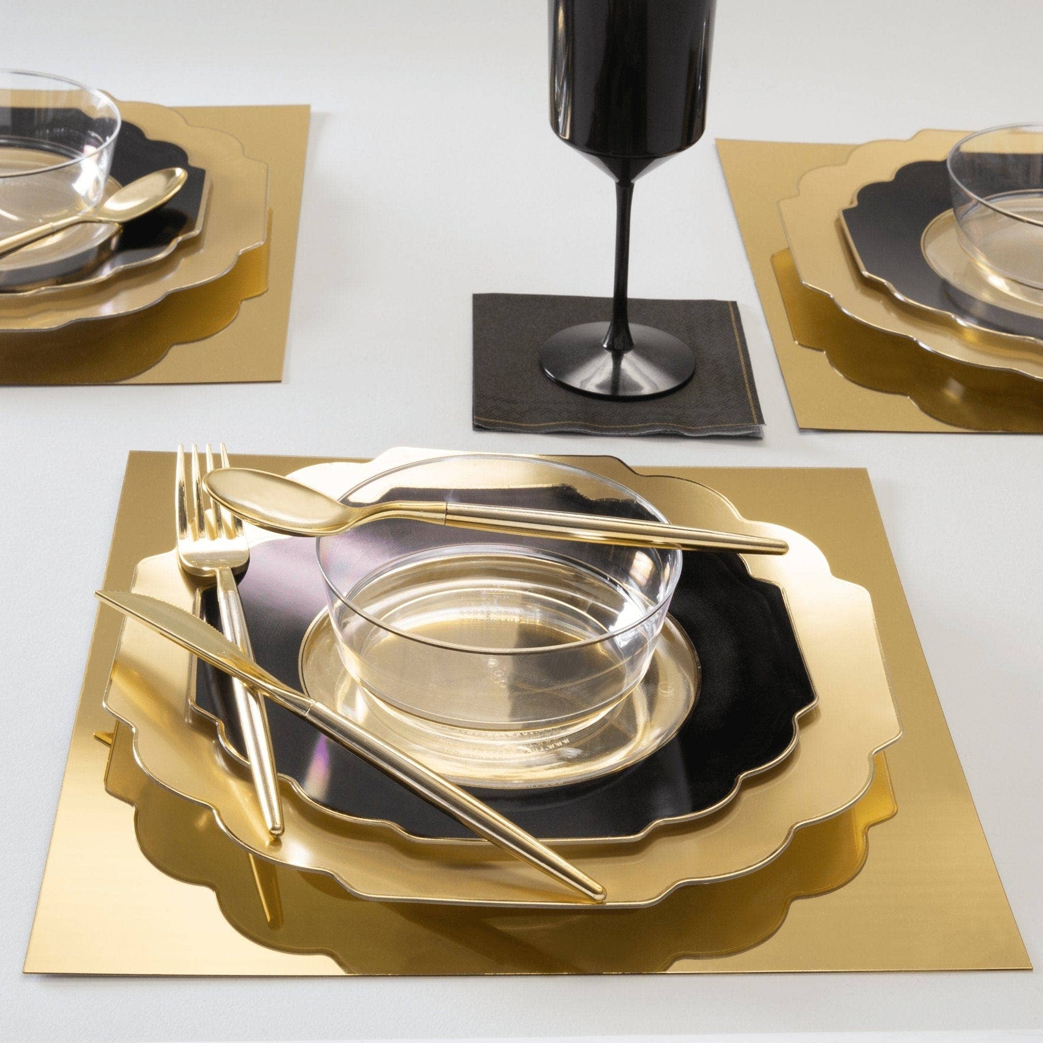 Luxe Party – Copo de vinho por atacado – Copos de vinho redondos de plástico preto | 4 copos2