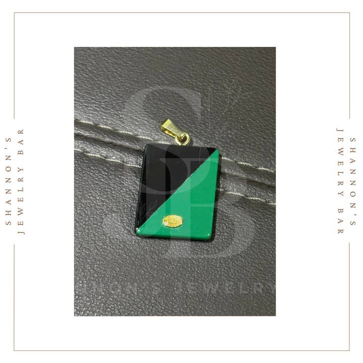 Shannon's Jewelry Bar – wholesale Individual charm/pendant – CHANEL Green and Black Resin Charm CC Zipper Pull Button22mm3