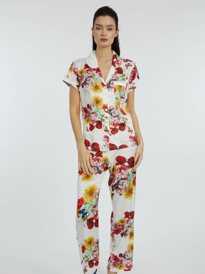 Bouquet PJ-sæt med korte ærmer og bukser for engroshandel hos Wrap Up by VP