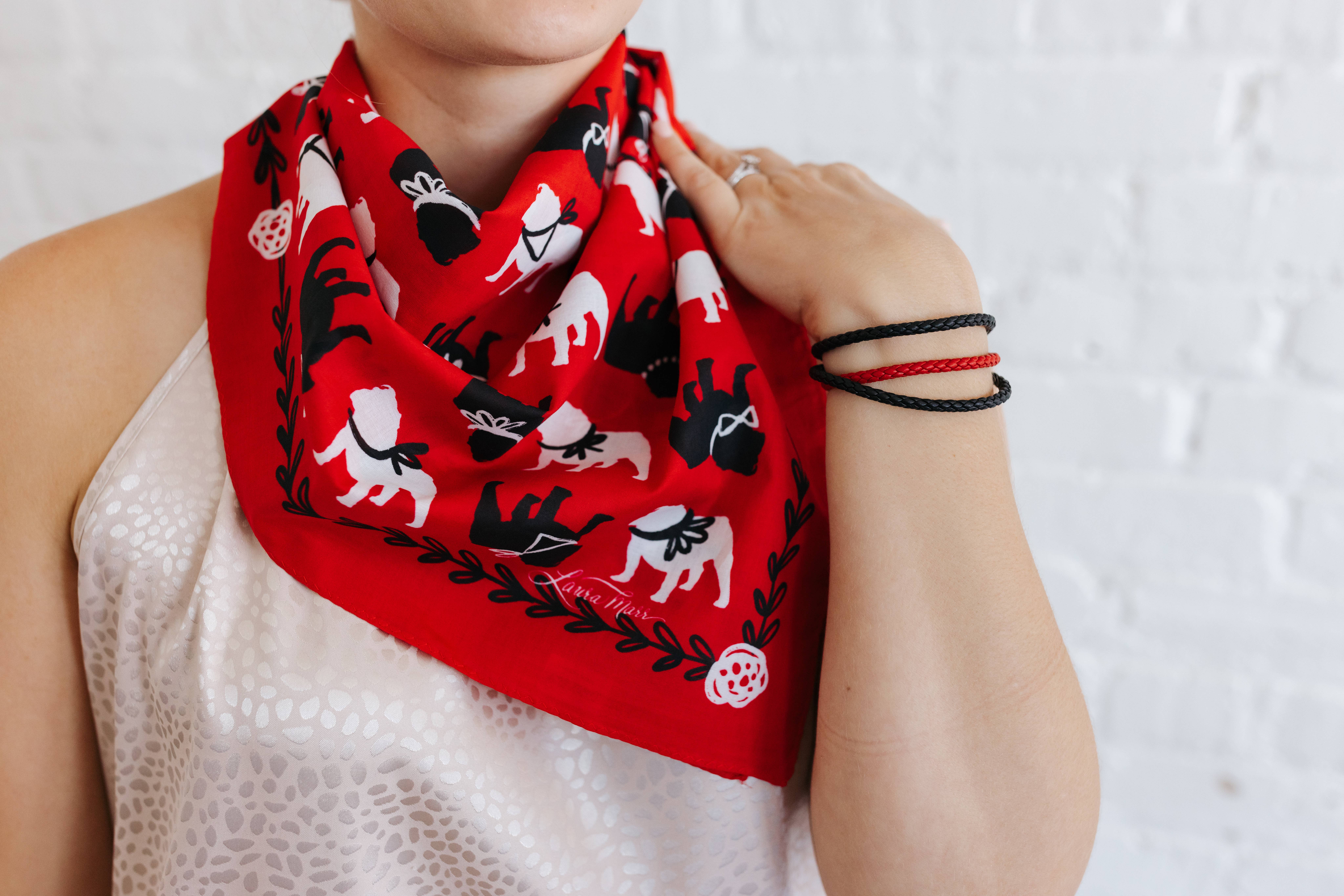 KEVA – Großhandel Bandana – Damen – Spirit Bulldog im roten Halstuch2