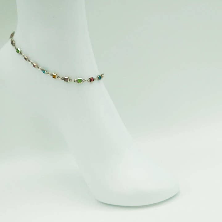 Chevillière carrée arc-en-ciel de 10 pouces pour la vente par Sumptuous Scull Styles LLC