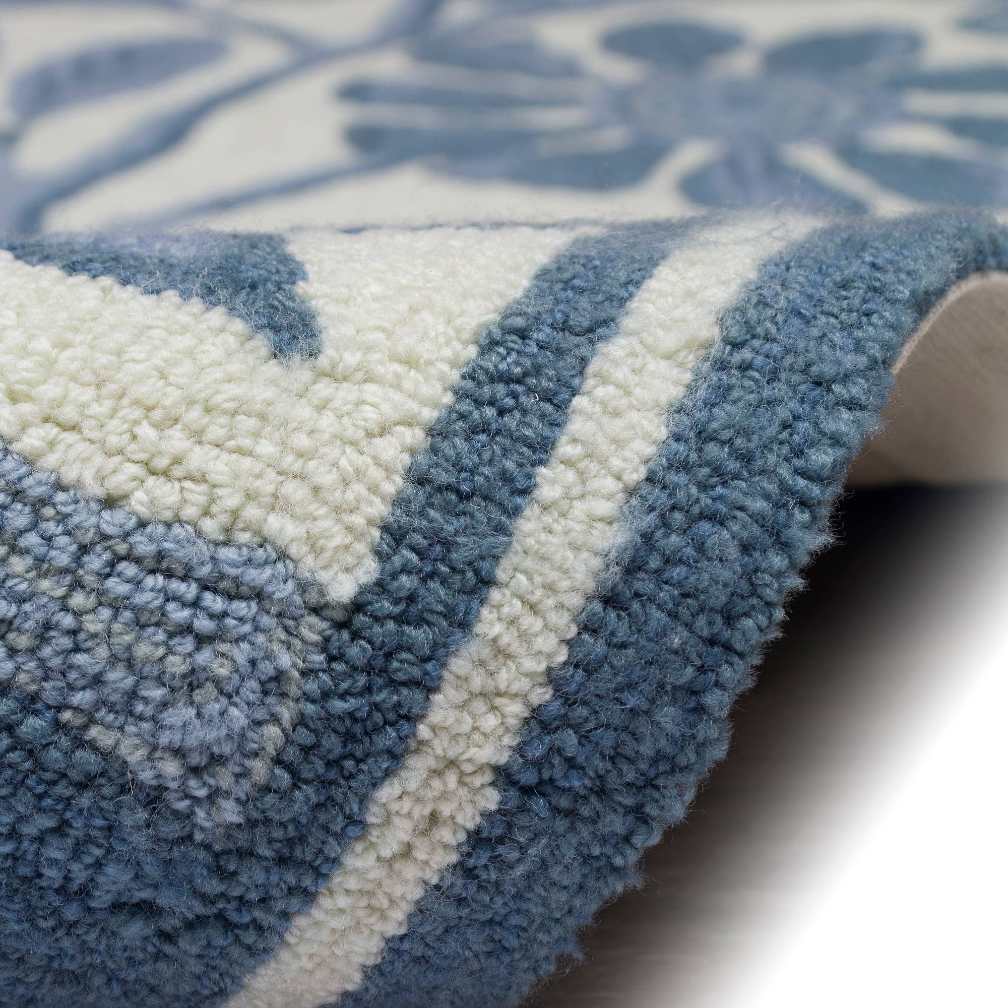 bleu Tapis intérieur/extérieur Capri Floral Vine en vente sur Faire14