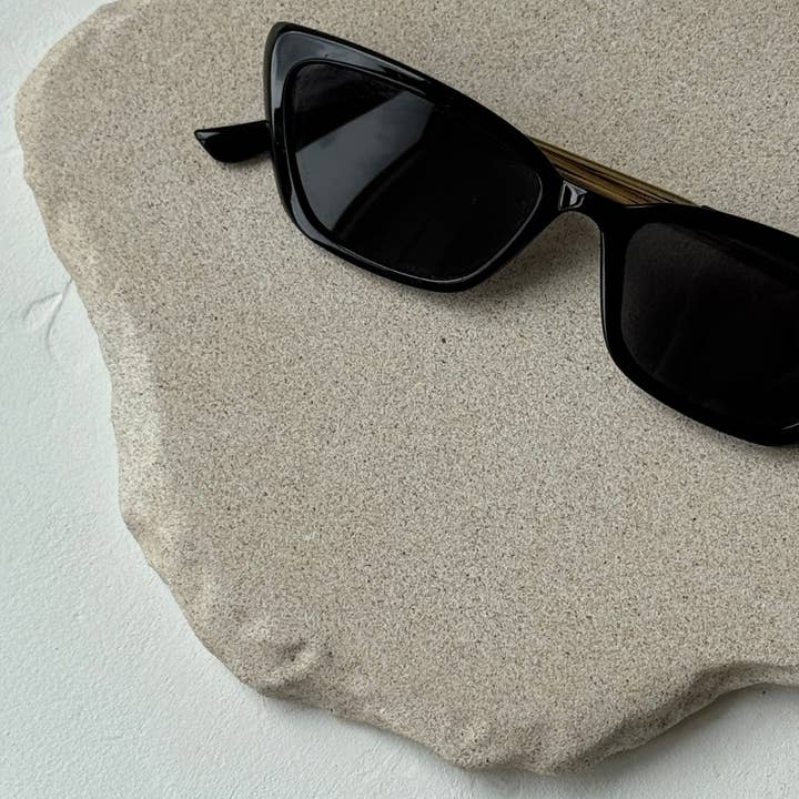 GINALADÉCO - Wholesale Decorative Tray - The Rocco Platter | Almond1