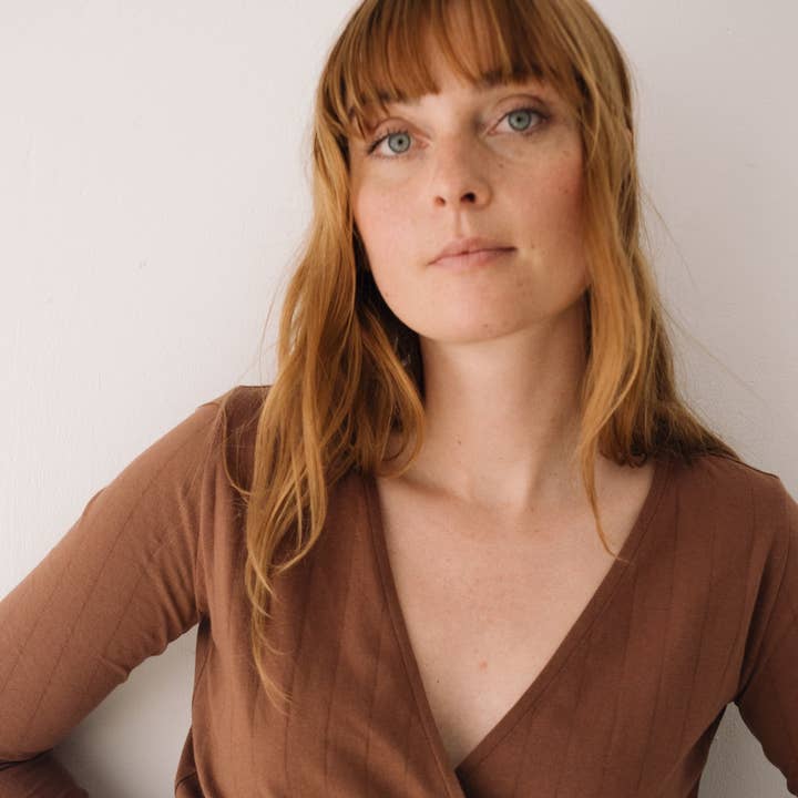 Top cruzado de punto orgánico en marrón and other Purchase Wholesale vendita prosciutto crudo all. Free Returns & Net 60 Terms on Faire trending on Faire.