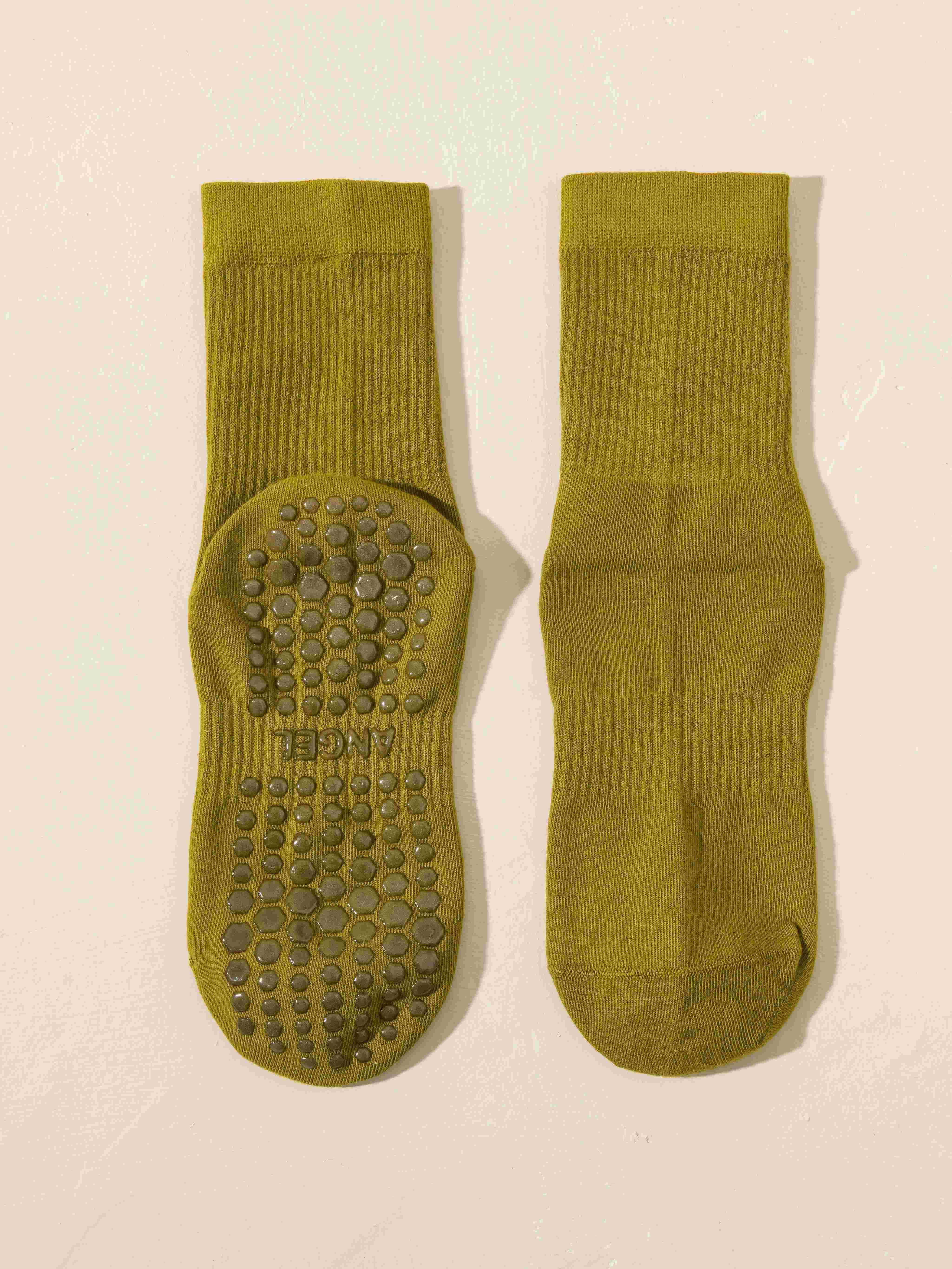 Marc JoJo - Wholesale Socks - Women's - Non-Slip Socks for Yoga and Pilates. Mid-Calf17