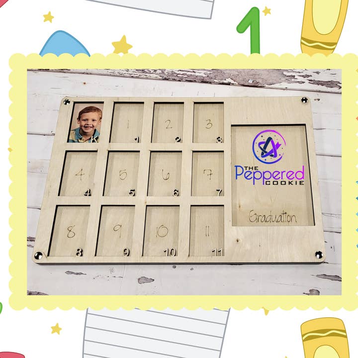 Décoration d'intérieur - Cadre K-12 INACHEVÉ pour la vente par The Peppered Cookie