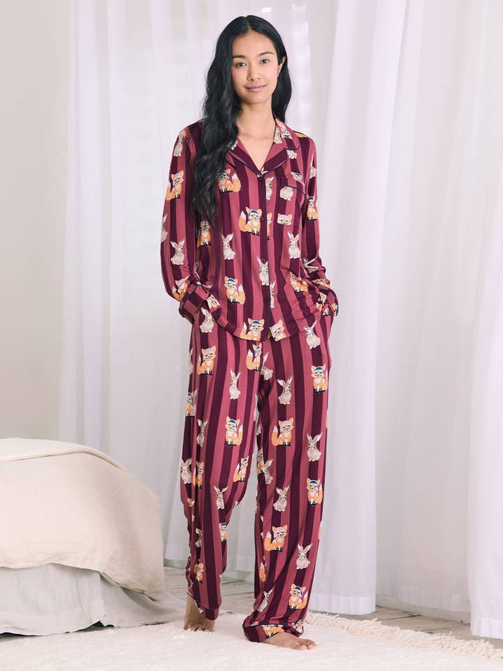 Ensemble de pyjama long Renard et Lièvre pour la vente par Chelsea Peers