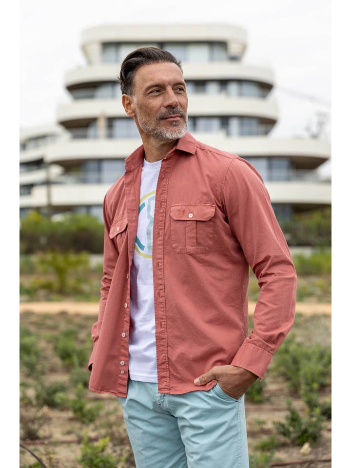 Custi Mikelo: Men's Clothing & Christmas Gifts - Vente Chemise à col boutonné – homme - Surchemise Coton Lavé Cerise | Formentera1