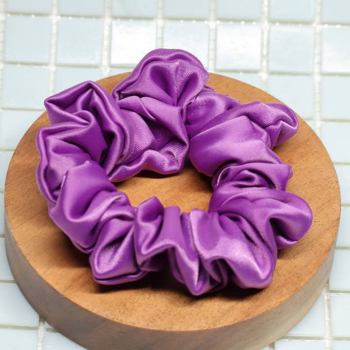 Nina satin scrunchie for wholesale by Têt Maré