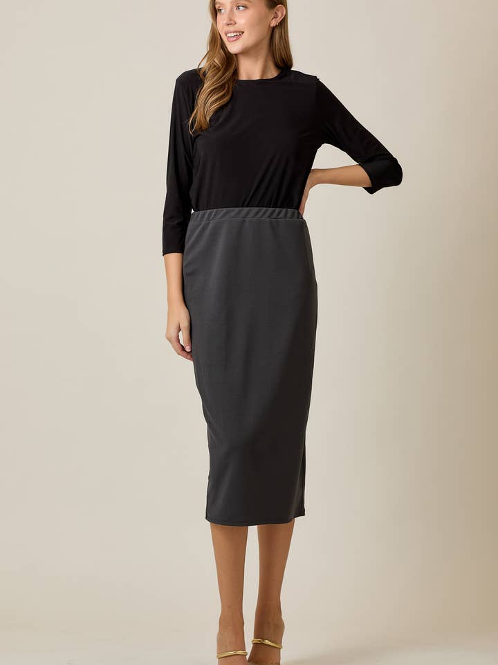 Celeste Clothing - Wholesale Skirt - Women's - KNEE LENGTH PENCIL SKIRT -MODEST 31-INCH -CS3377024