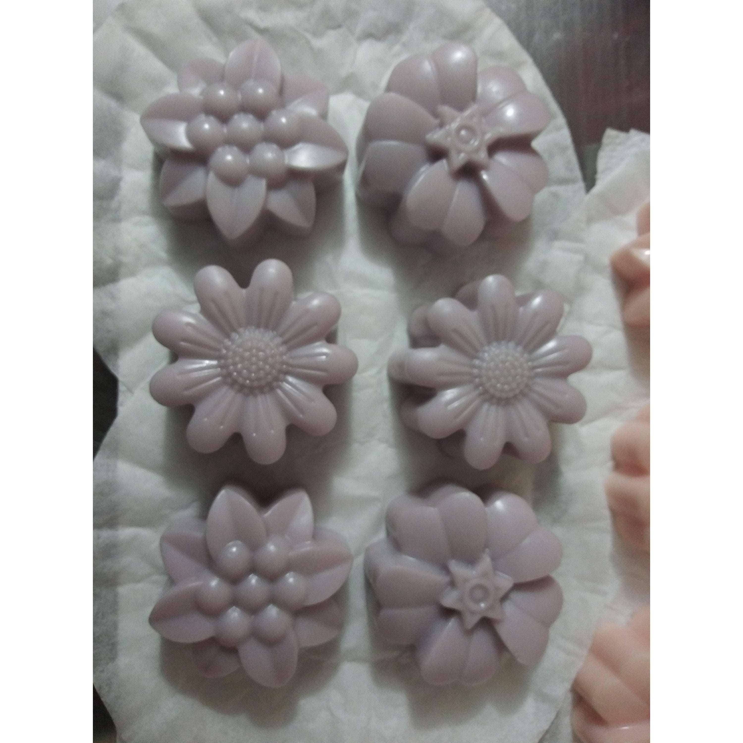 Robinson Family Soaps LLC – wholesale Solid lotion – Solid Lotion Bars/Massage Bars/Body Butter Bars6