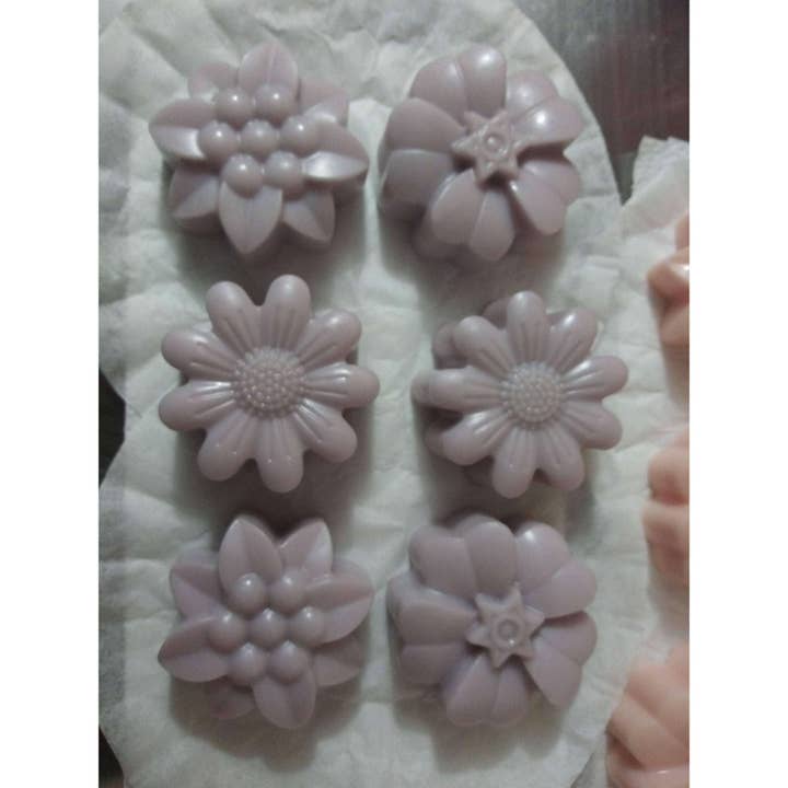 Robinson Family Soaps LLC – wholesale Solid lotion – Solid Lotion Bars/Massage Bars/Body Butter Bars6