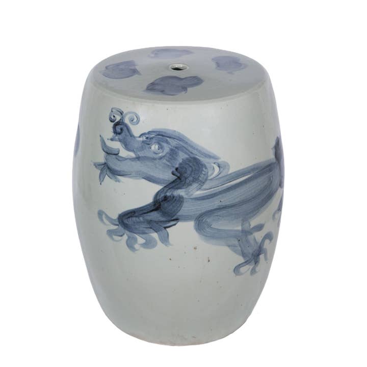 Tabouret de jardin Yuan Dragon bleu et blanc pour la vente par Legend Accents
