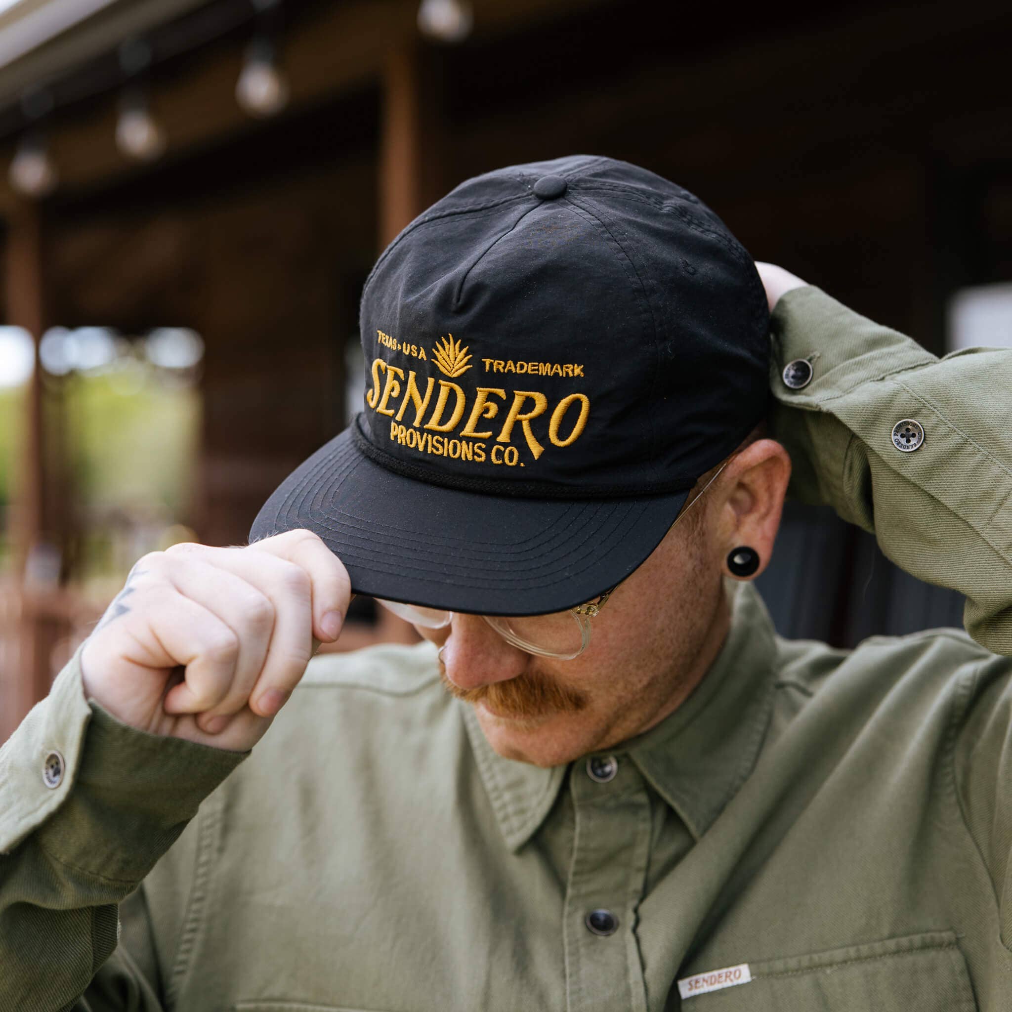 Sendero Provisions Company – Großhandel Flat Brim Cap – Unisex – Logo-Hut22