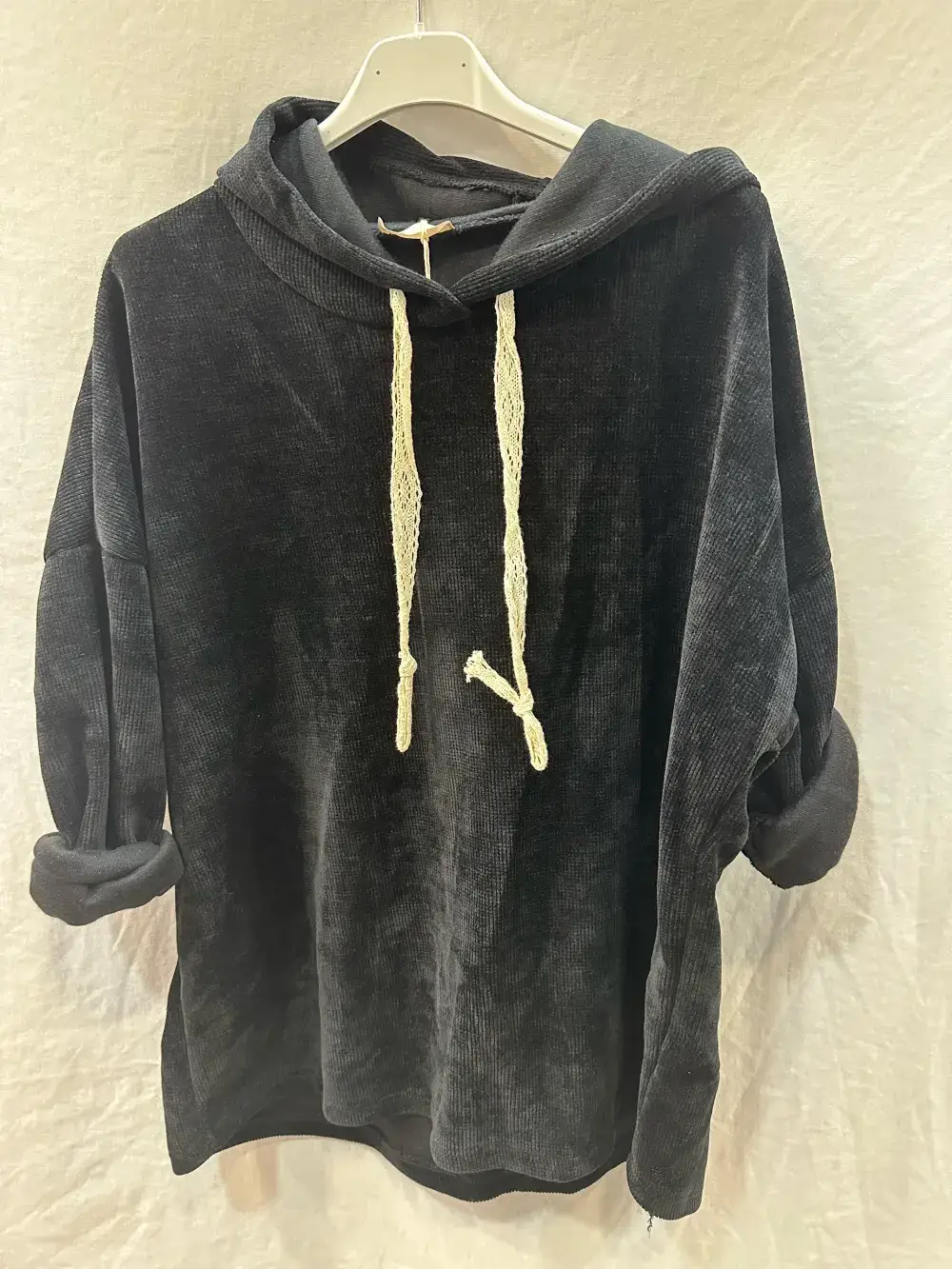 Mimi & Gogo – Engroshandel Hoodie – Kvinder – Velourhættetrøje med blonder og snøre0