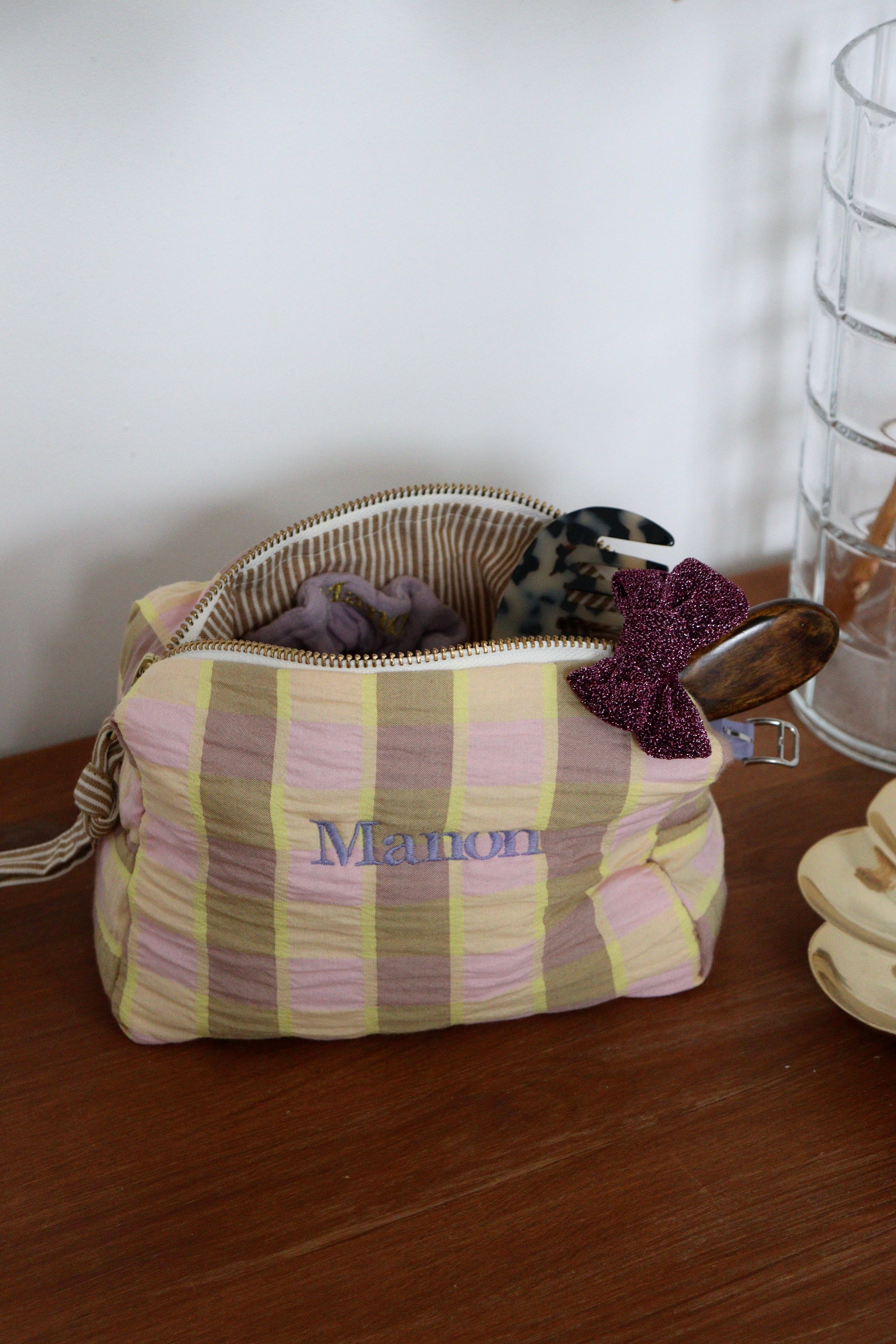 Maho - Wholesale Toiletry Bag - Women's - Claudia Seersucker1