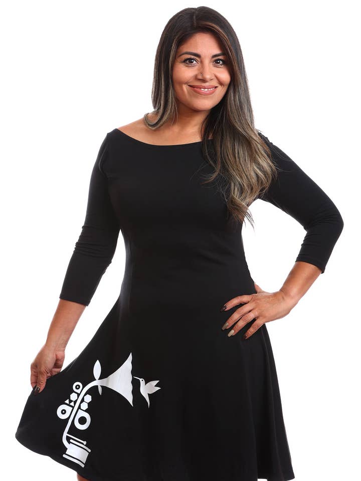 Robe noire à manches 3/4 — Hummingbird & Gramophone pour la vente par PLB Design