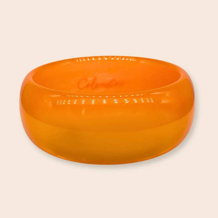 Maxi bracelet Lucida en orange pour la vente par Coloristers