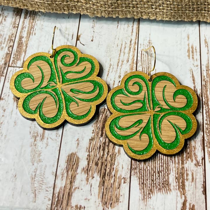 Trébol de Cuatro Hojas - Pendientes de Madera Pintados a Mano para venta al por mayor de Madelyn Louise Ink