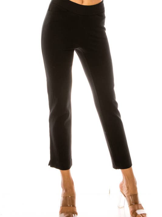 Pantalon court noir à taille élastique pour la vente par Urban Diction