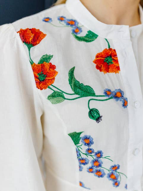 Broderad Blus April Milk för wholesale av Galychanka