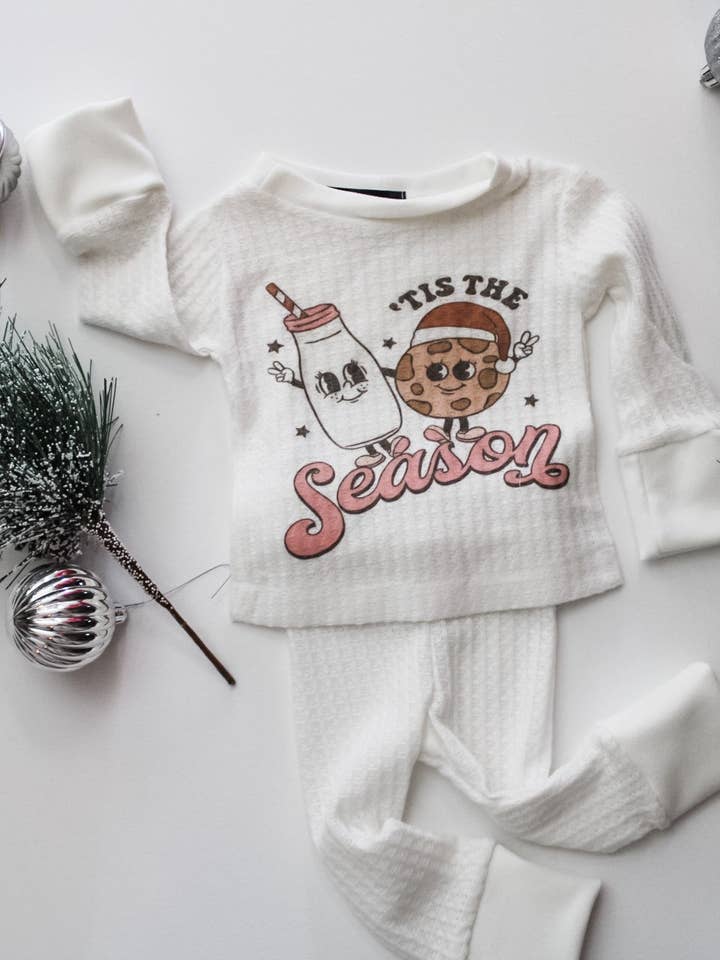 Det er sæsonen to-delt pyjamassæt | elfenben for engroshandel hos Goodnightdoll