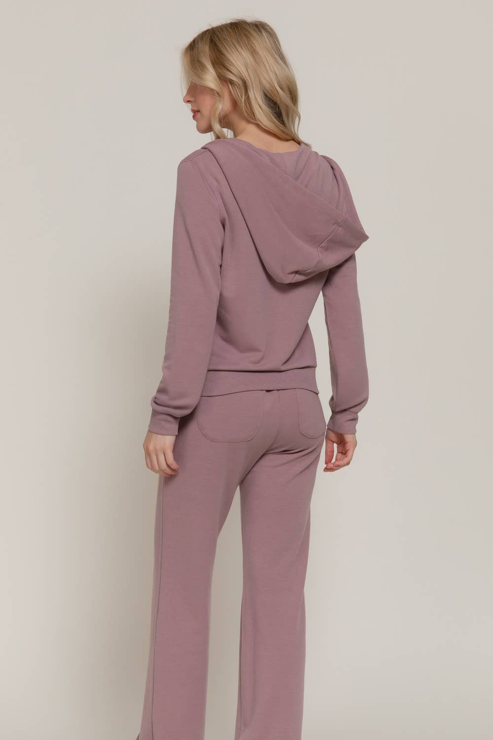 Active Basic | Active USA - Wholesale Lounge Set - Women's - Long Sleeve Hoodie Jacket & Pants Sweatsuit Set  23