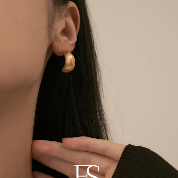 Furano Studio - Wholesale Dangle Earrings - Gold Matte Stud Earring, Gold Half Hoop Earrings5