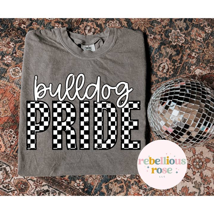 Rutig Bulldog Pride Grafisk T-shirt för wholesale av Rebellious Rose LLC