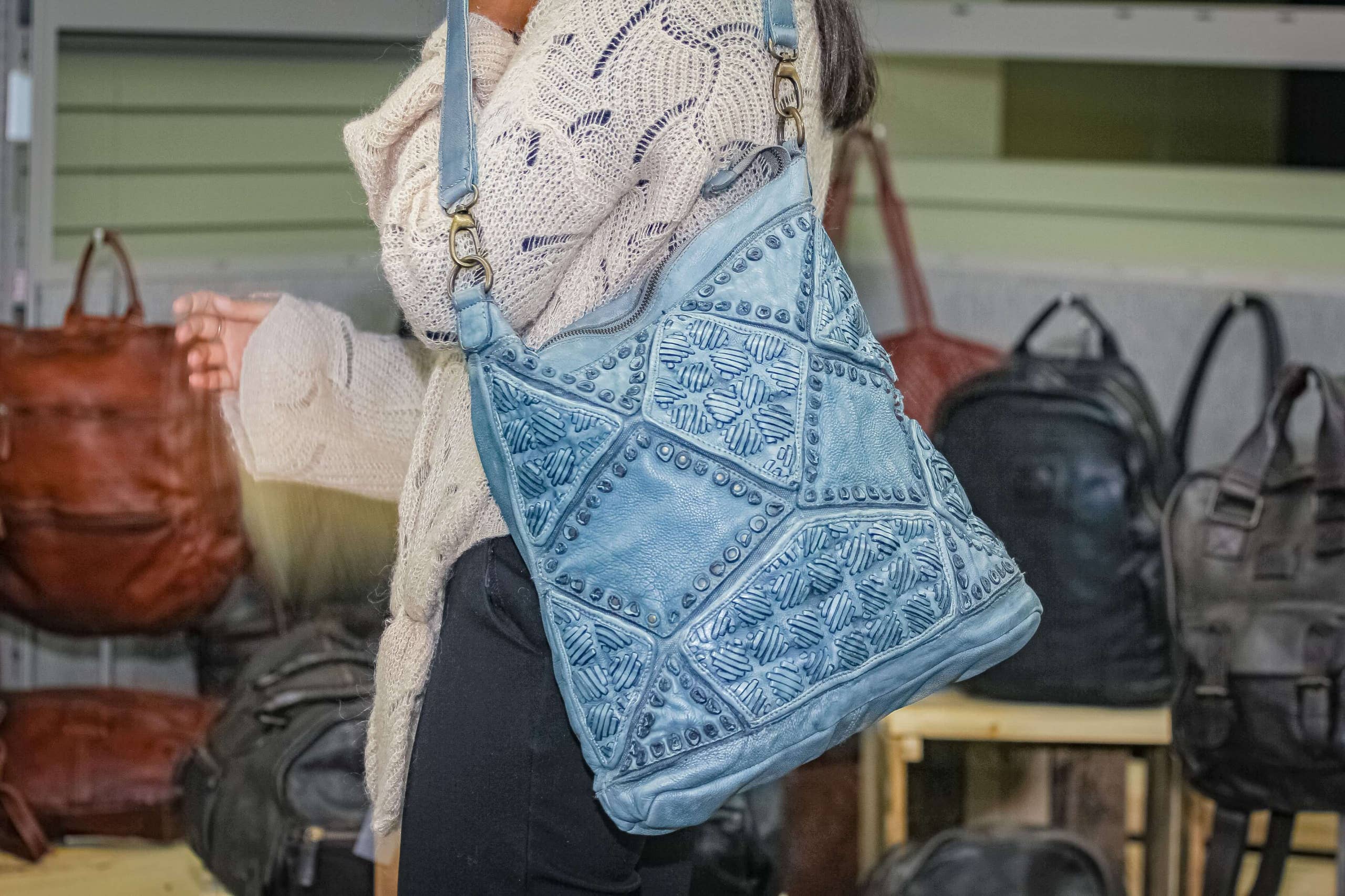 Keaan Leather Goods – Engroshandel Skuldertaske – til kvinder – [GIULIA] HOBO & CROSSBODY | SMØR BLØDT OKSEKØD LÆDER9