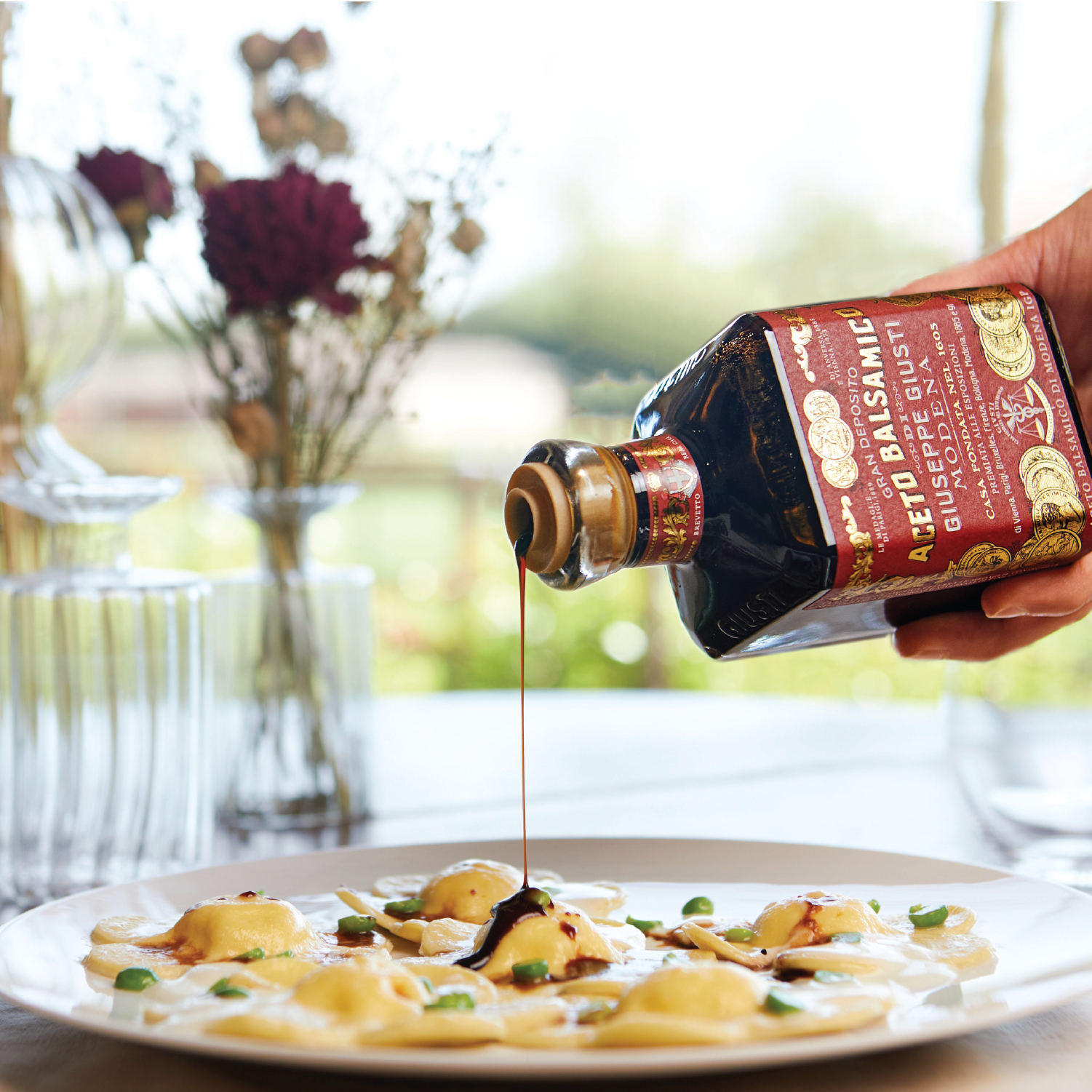 Giusti - Wholesale Vinegar - Balsamic Vinegar of Modena - IGP - 3 Gold Medals1