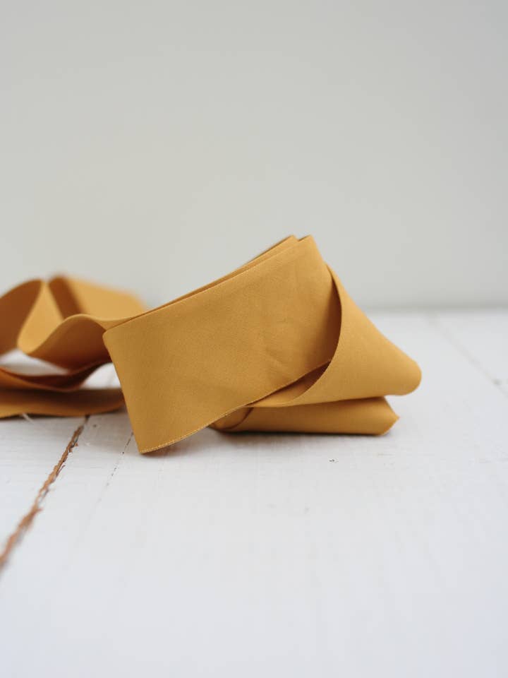 Bordo per trapunta con inclinazione da 2,5" – Miele Solido (Bordo in cotone pronto all'uso) per la vendita all'ingrosso da parte di Bessie Pearl Binding Co