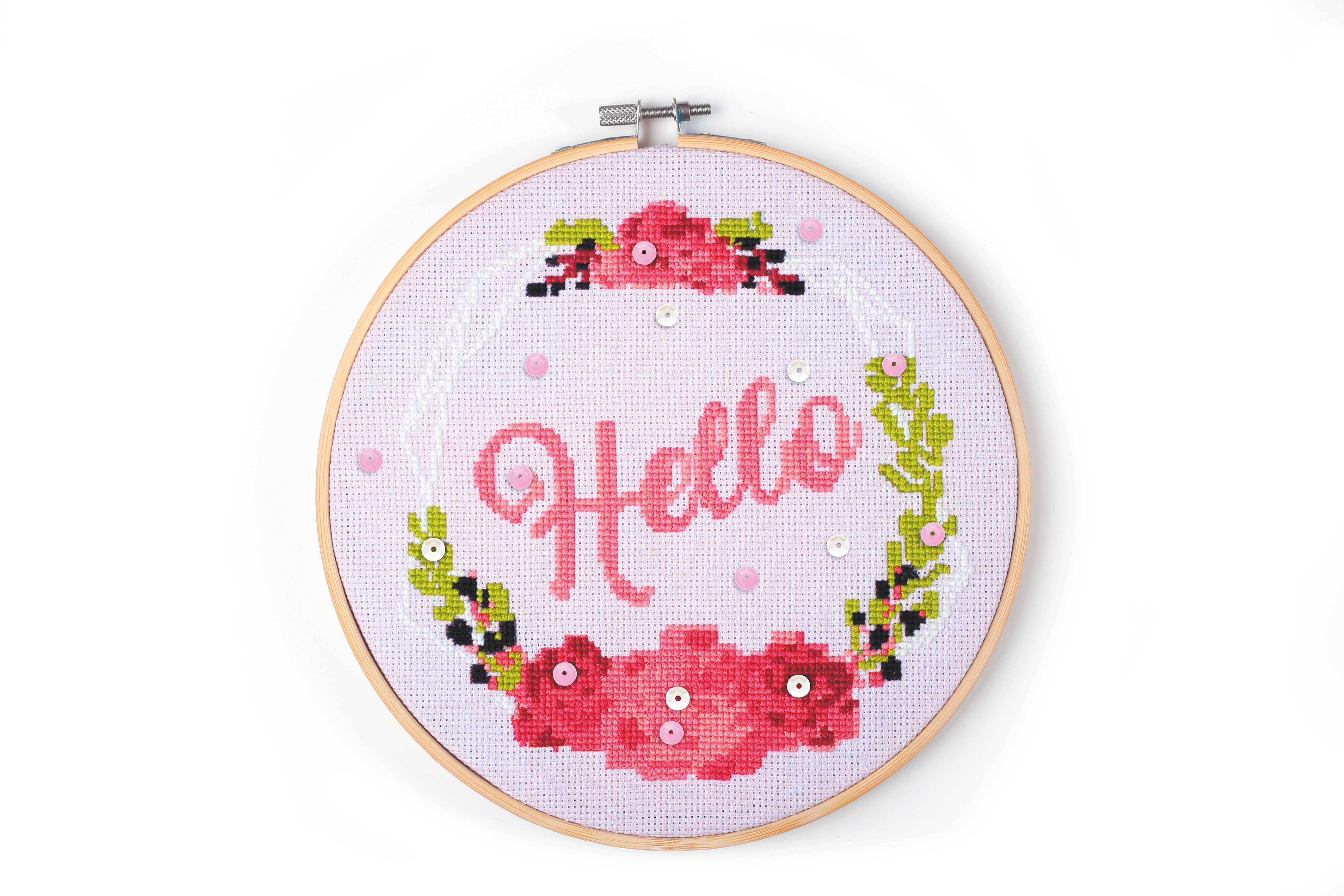 Graine Créative - Vendita all'ingrosso Attrezzatura per ricamo/punto croce - KIT TAMBURO DA RICAMO IN LEGNO HELLO Ø 200mm2