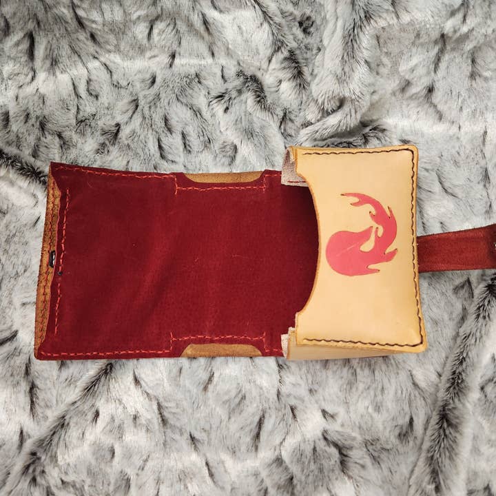 Crimson Knight Leatherworks LLC – Jogo de cartas por atacado – Estojo em forma de livro para deck Commander, MTG11