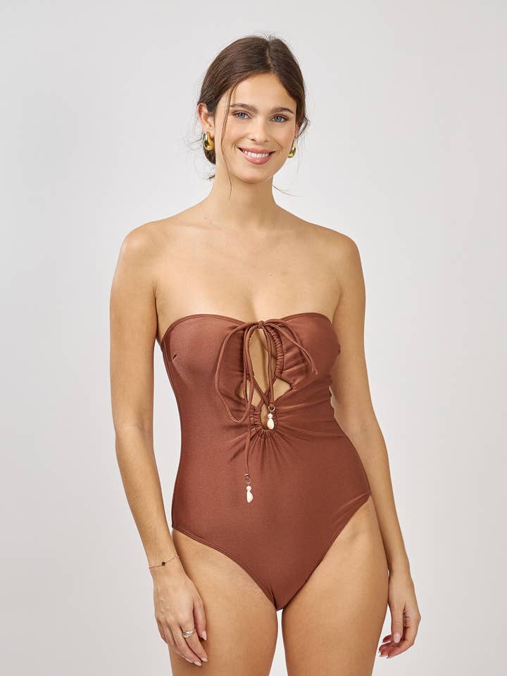Maillot de bain une pièce bustier avec bijou central for wholesale by HIBIKINI