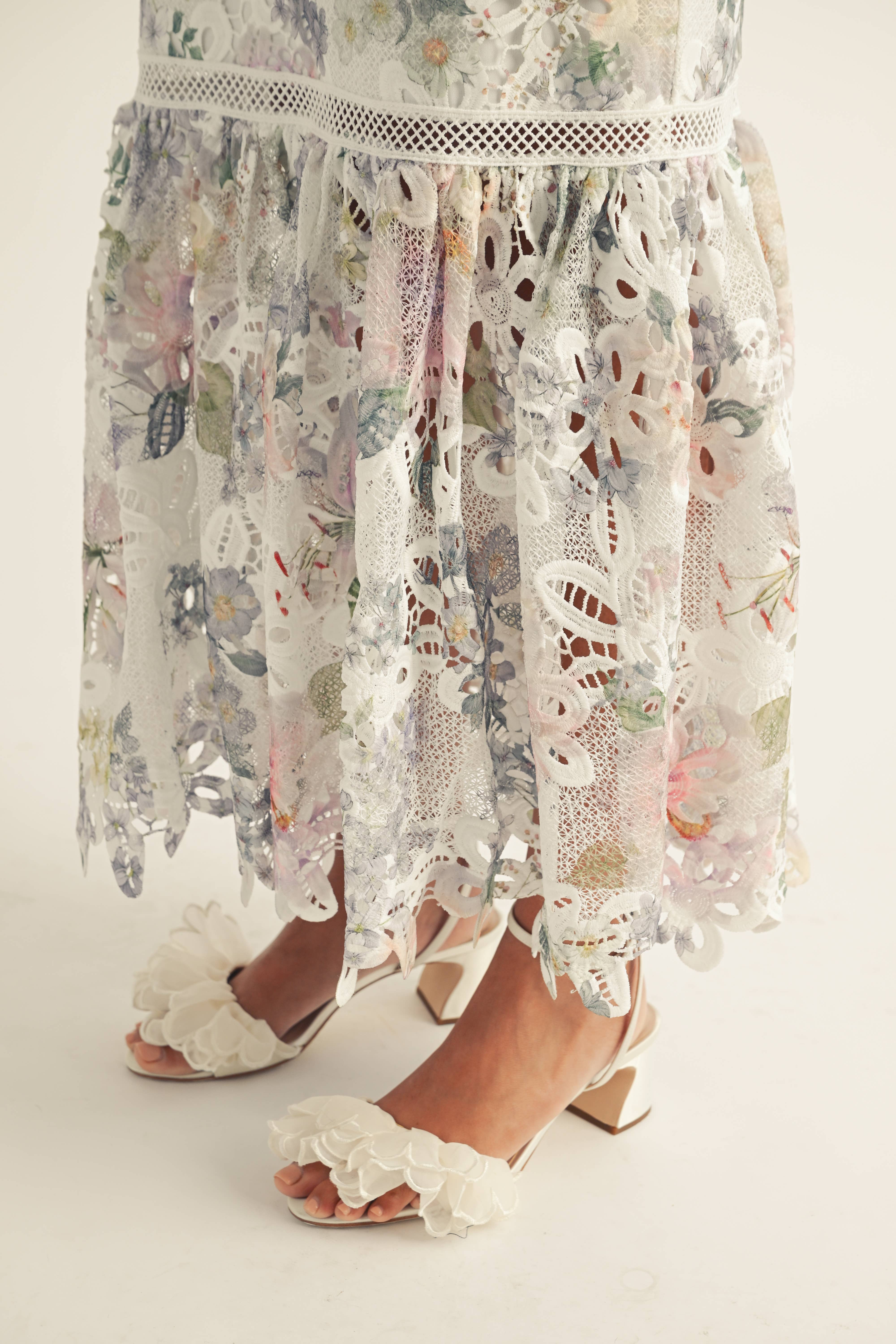 Blanc Multi Robe midi sirène en dentelle sans manches avec nœud Madison en vente sur Faire3