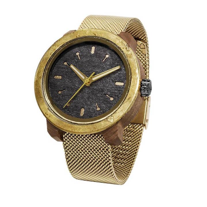 Montre Marco XL en maille dorée en laiton pour la vente par Mistura Timepieces